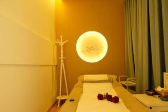 武汉东西湖日式指压的寂静美学：在按压中听见雪落的声音